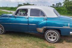 Chevrolet-anno52-casa-particular-holguin-side