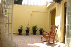 casa-colonial-holguin-casa-particular-holguin-patio-2